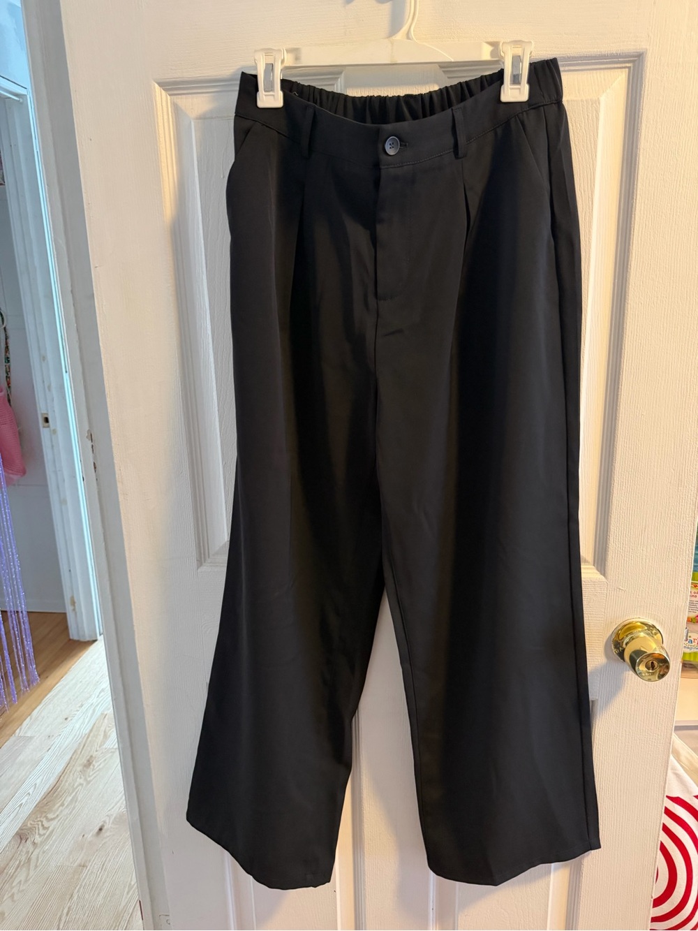 Woman’s Black Wide-Leg Dress Pants